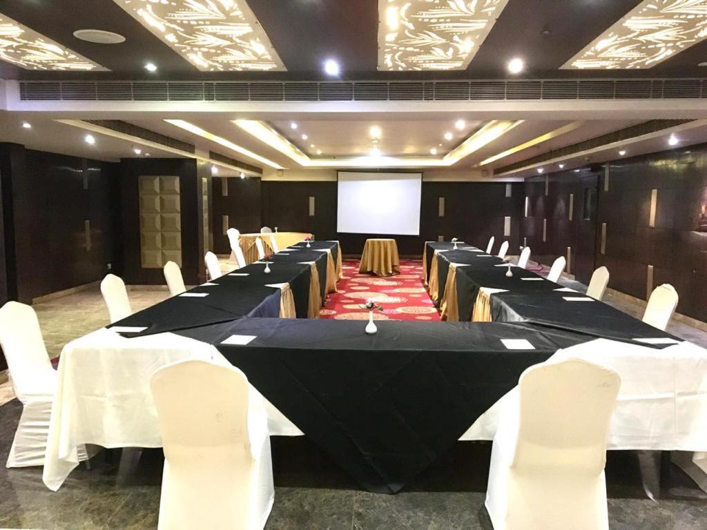 Renest Jaipur Hotel Buitenkant foto